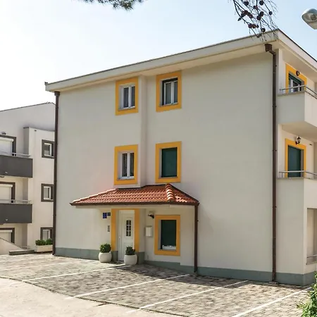Beautiful In With Wifi Appartement Makarska